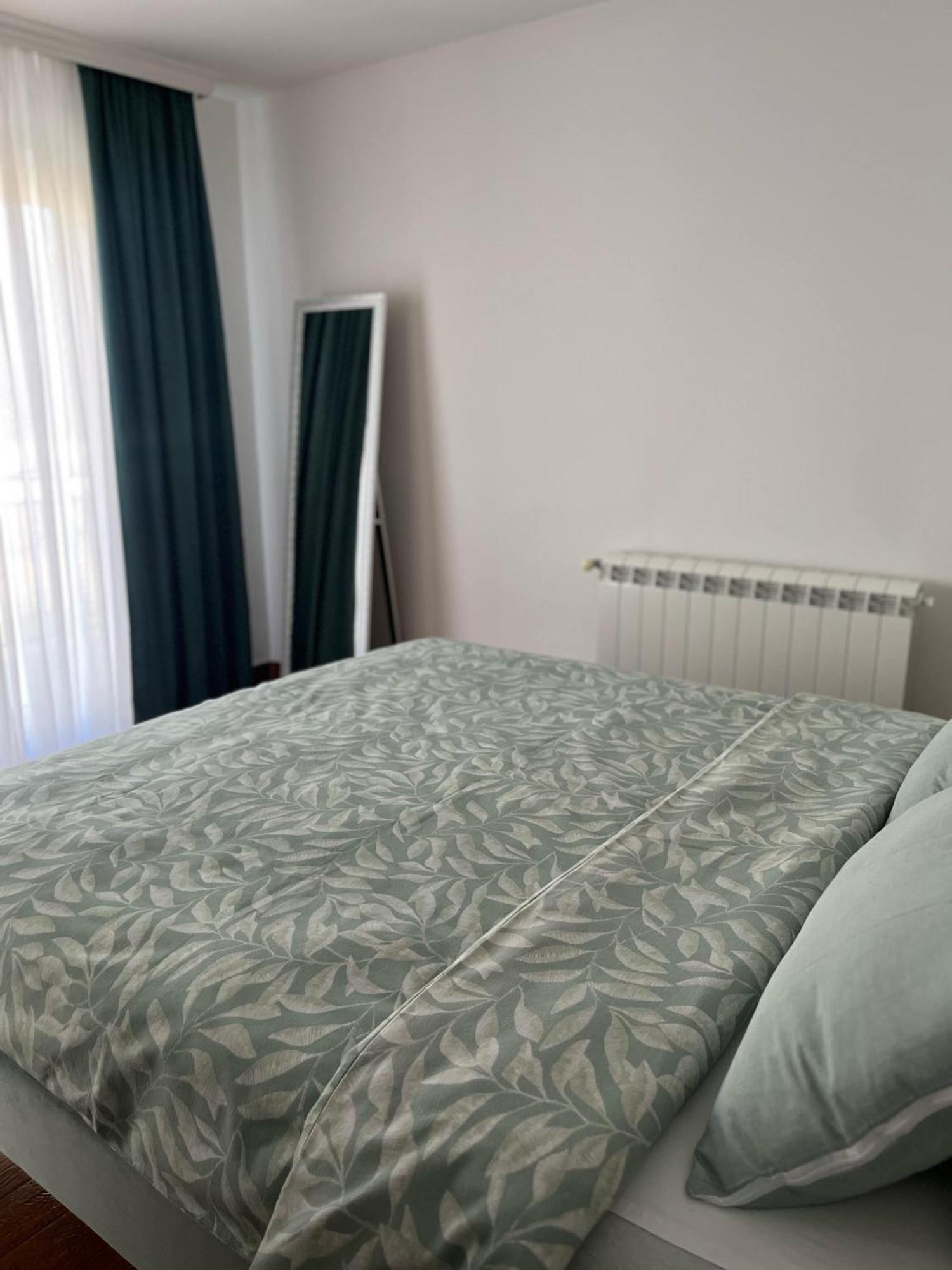 Surčin Apartment Ledine Bagian luar foto
