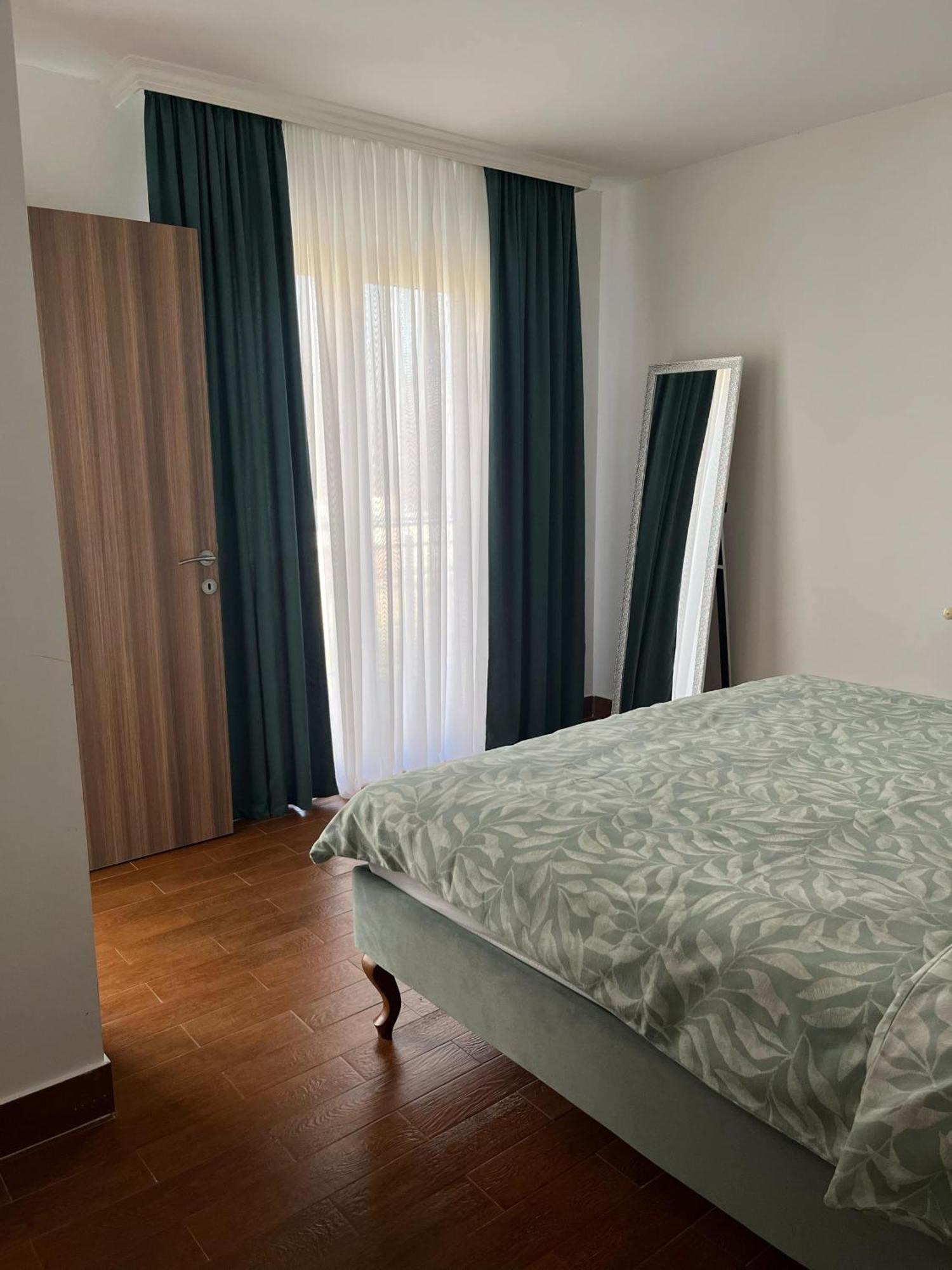Surčin Apartment Ledine Bagian luar foto